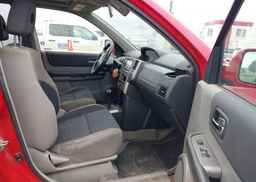 2005 NISSAN X-TRAIL XE
