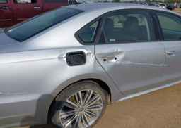 2012 VOLKSWAGEN PASSAT S