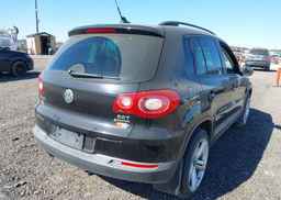 2011 VOLKSWAGEN TIGUAN S