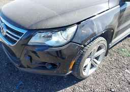 2011 VOLKSWAGEN TIGUAN S