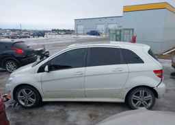 2009 MERCEDES-BENZ B200