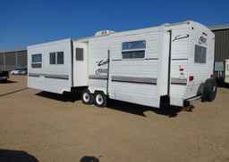 2002 KEYSTONE HORNET 28