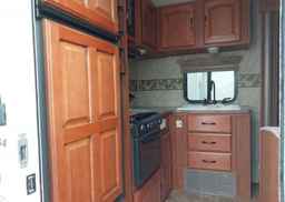 2011 FOREST RIVER INC. SURVEYOR