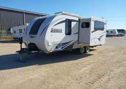 2017 LANCE CAMPER MFG. CORP. STD 1995