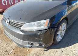 2011 VOLKSWAGEN JETTA S
