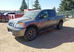 2014 NISSAN TITAN S