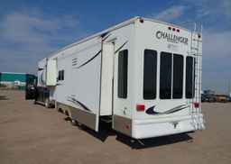 2005 KEYSTONE 32TKB