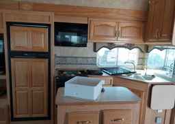 2005 KEYSTONE 32TKB