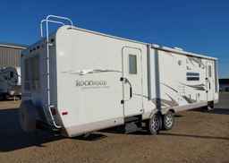 2008 FOREST RIVER INC. ROCKWOOD M-2701SS