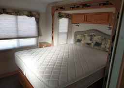 2008 FOREST RIVER INC. ROCKWOOD M-2701SS