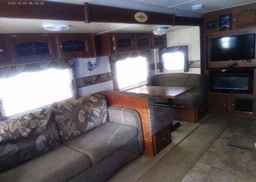 2011 FOREST RIVER INC. 34FT