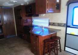 2011 FOREST RIVER INC. 34FT
