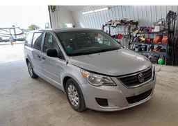 2012 VOLKSWAGEN ROUTAN S