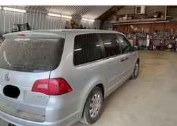 2012 VOLKSWAGEN ROUTAN S