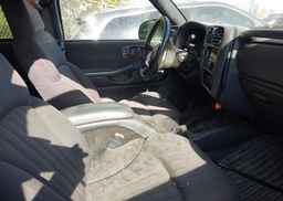 2005 CHEVROLET BLAZER LS YC3