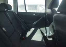 2009 VOLKSWAGEN TIGUAN SE