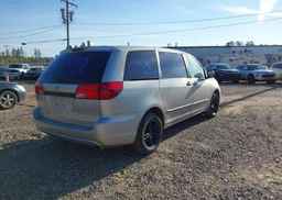 2004 TOYOTA SIENNA CE