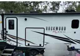 2021 FOREST RIVER INC. ROCKWOOD ULTRA LITE 2614BS