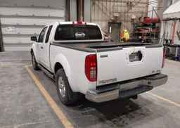 2011 NISSAN FRONTIER SV