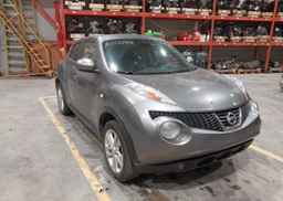 2011 NISSAN JUKE S