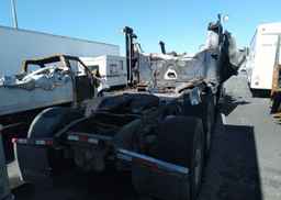 2013 FREIGHTLINER CASCADIA 125