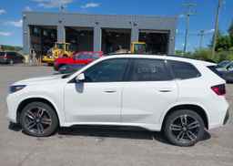 2023 BMW X1