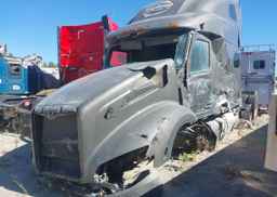 2023 PETERBILT 579