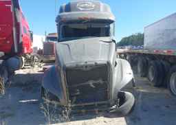 2023 PETERBILT 579