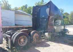 2023 PETERBILT 579