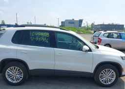 2016 VOLKSWAGEN TIGUAN