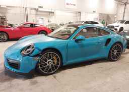 2017 PORSCHE 911