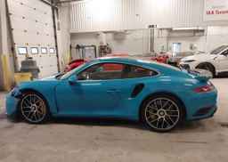2017 PORSCHE 911