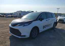 2021 TOYOTA SIENNA XLE 8-PASSENGER