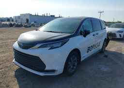 2021 TOYOTA SIENNA XLE 8-PASSENGER