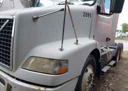 2007 VOLVO VN VNM
