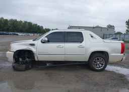2010 CADILLAC ESCALADE EXT