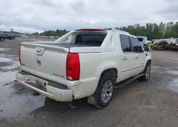2010 CADILLAC ESCALADE EXT