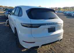 2019 PORSCHE CAYENNE S
