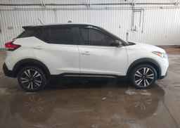 2020 NISSAN KICKS