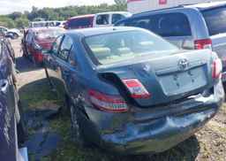 2010 TOYOTA CAMRY LE