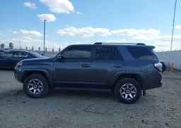 2017 TOYOTA 4RUNNER SR5 PREM