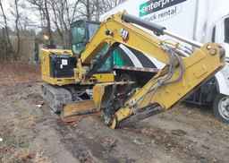 2023 CATERPILLAR 330