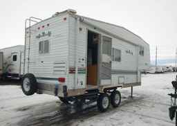 2002 HEARTLAND RV