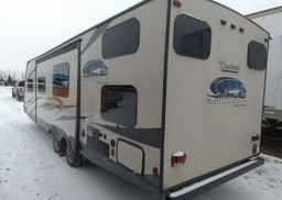 2013 COACHMEN MAPLE LEAF EDITION 301BLDS