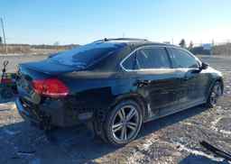 2012 VOLKSWAGEN PASSAT