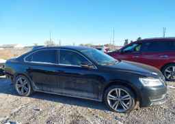 2012 VOLKSWAGEN PASSAT