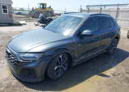 2022 AUDI SQ5