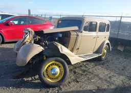 1935 CHEVROLET .