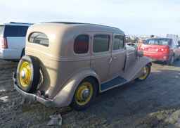 1935 CHEVROLET .