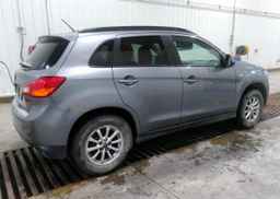 2015 MITSUBISHI RVR